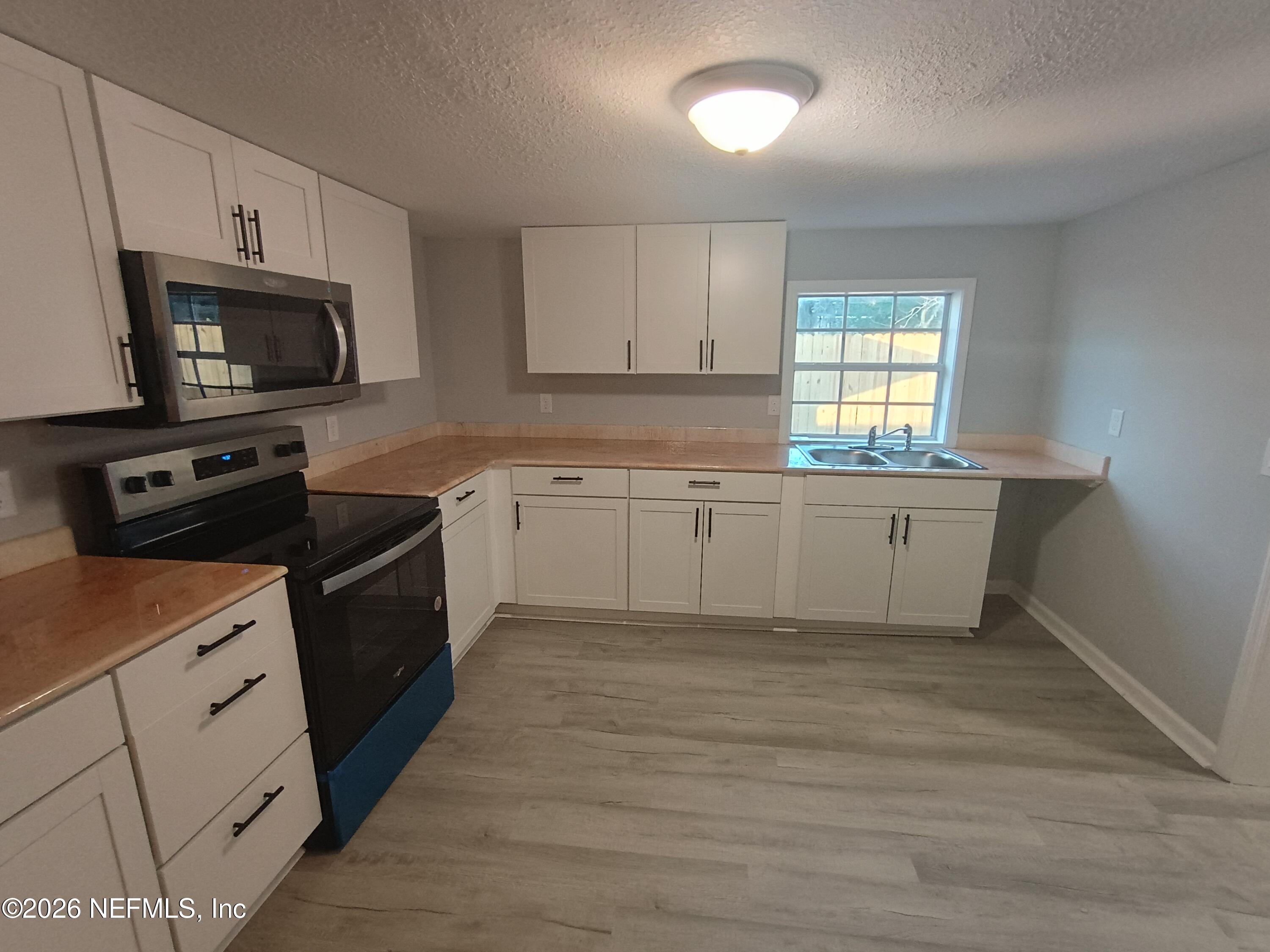 9420 Joos Road Jacksonville, FL 32220 - Photo 5 of 17 IMG_20250106_163356973_HDR