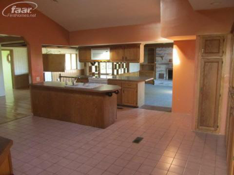 5943 Lytle Road Corunna, MI 48817 - Photo 11 of 36 20181480-10.JPG