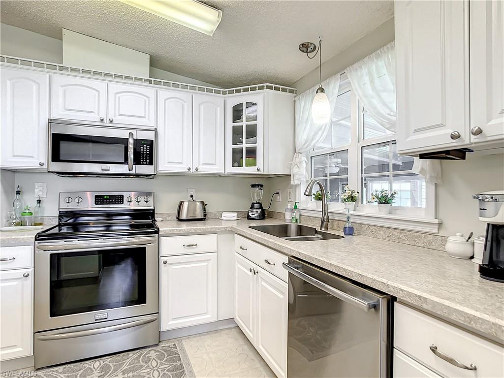 26395 Colony Road Bonita Springs, FL 34135 - Photo 7 of 50 Gallery Image 7