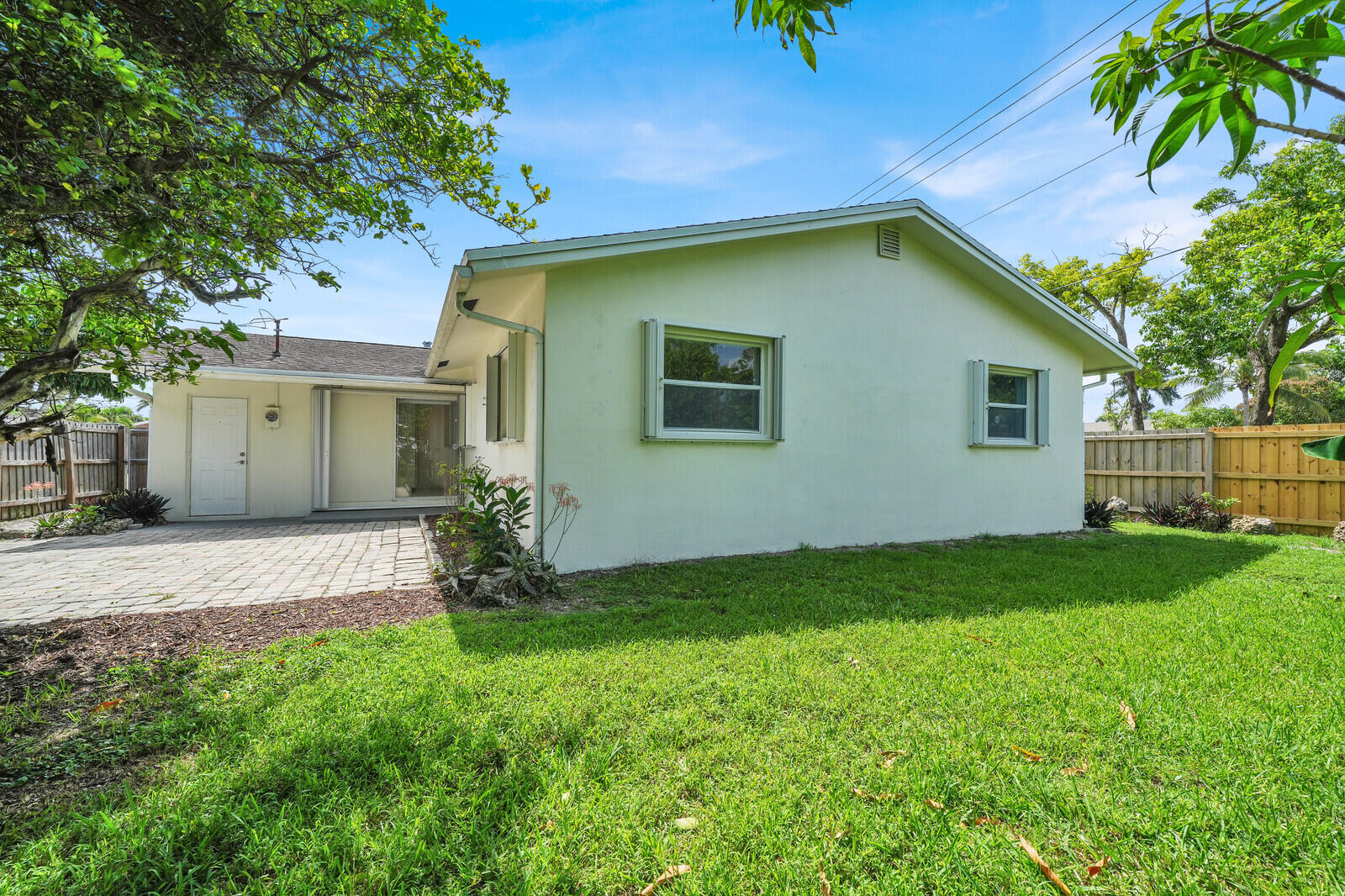 22229 Southwest 65th Terrace Boca Raton, FL 33428 - Photo 23 of 26 26_Image_26_mls