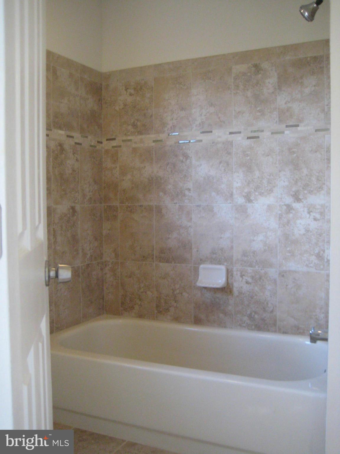 9219 Ridgefield Circle Frederick, MD 21701 - Photo 5 of 17 UPGRADE TILE