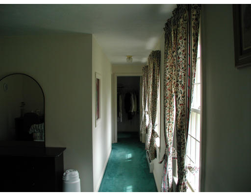 113 Lawton Road Shirley, MA 01464 - Photo 12 of 13 Gallery Image 12