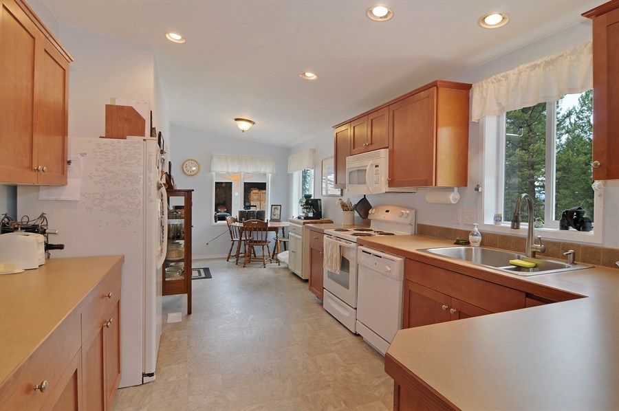23019 North Madison Road Mead, WA 99021 - Photo 5 of 20