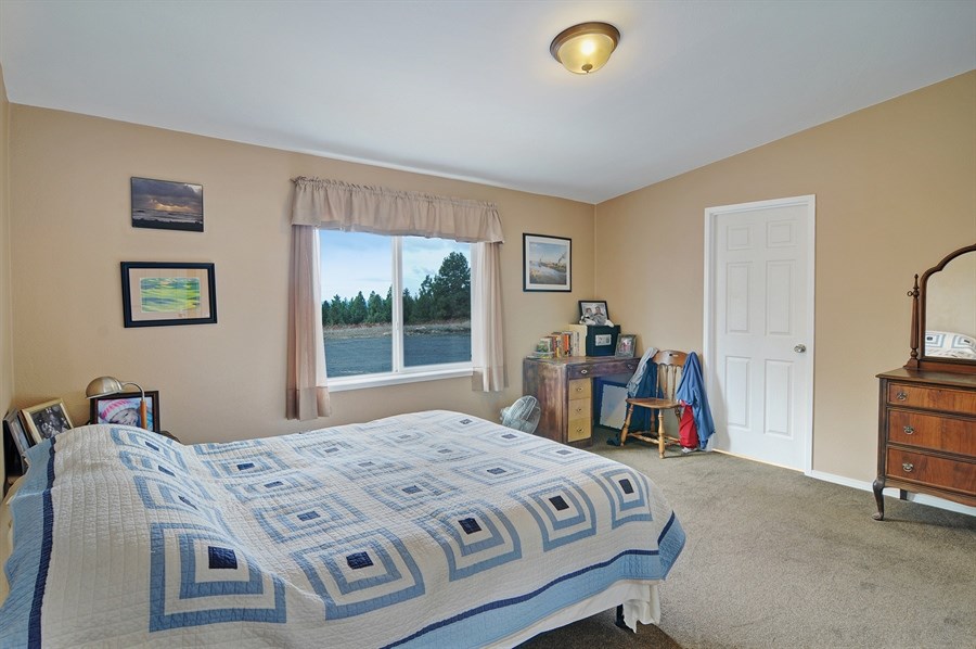 23019 North Madison Road Mead, WA 99021 - Photo 7 of 20