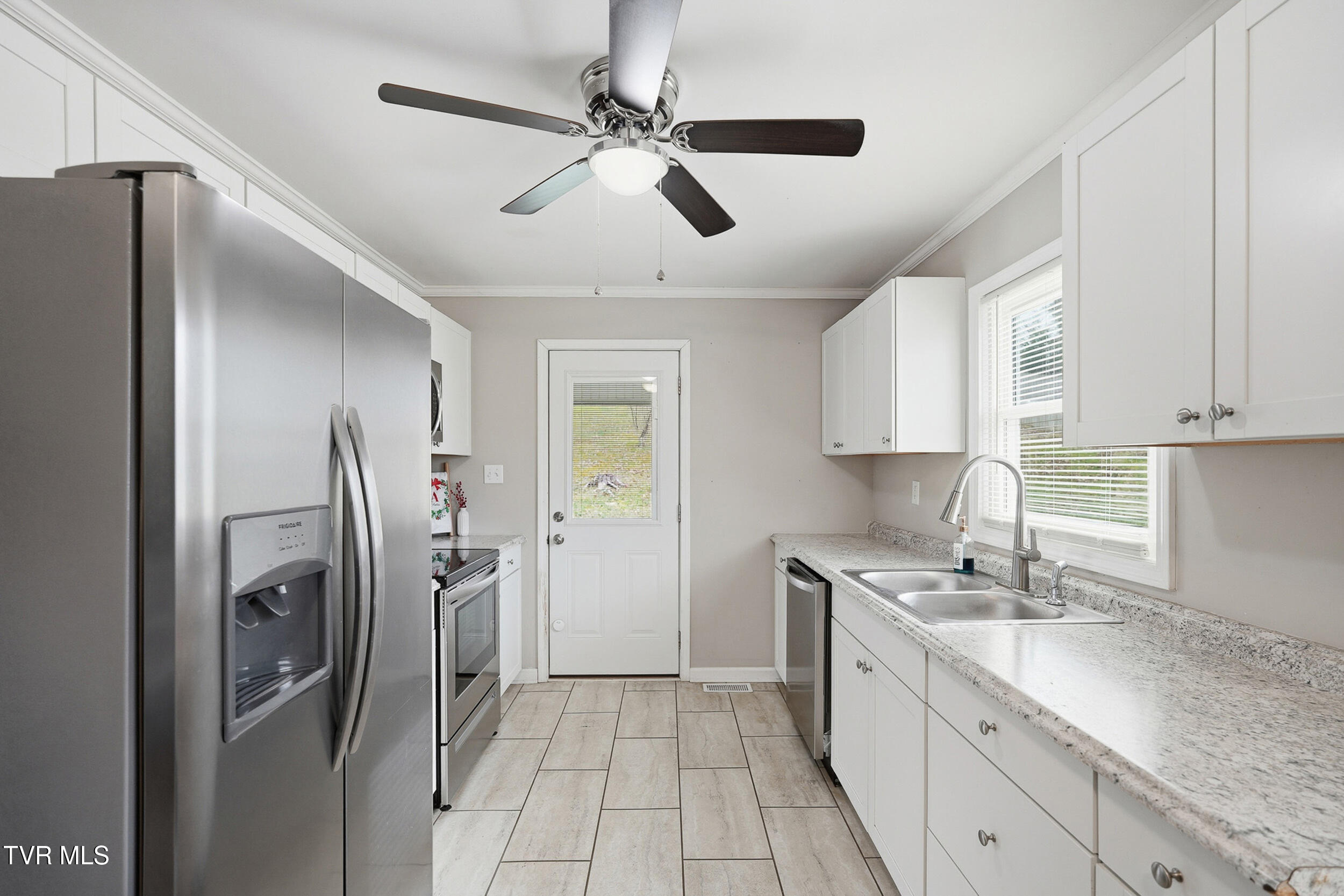 119 Dakota Road Bristol, VA 24201 - Photo 16 of 32 13_14_dsc06023