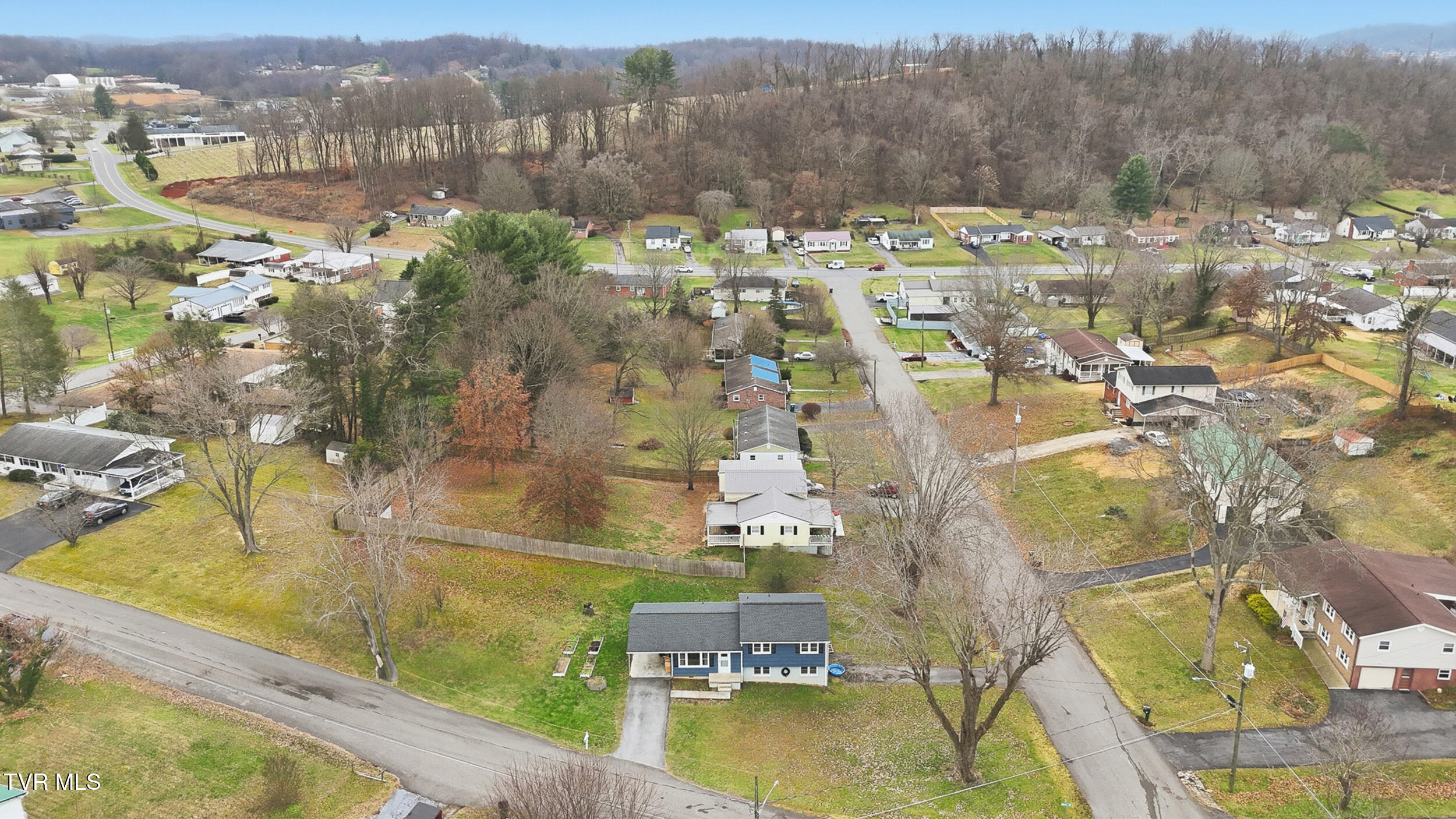 119 Dakota Road Bristol, VA 24201 - Photo 7 of 32 31_33_dji_20251204124818_0062_d