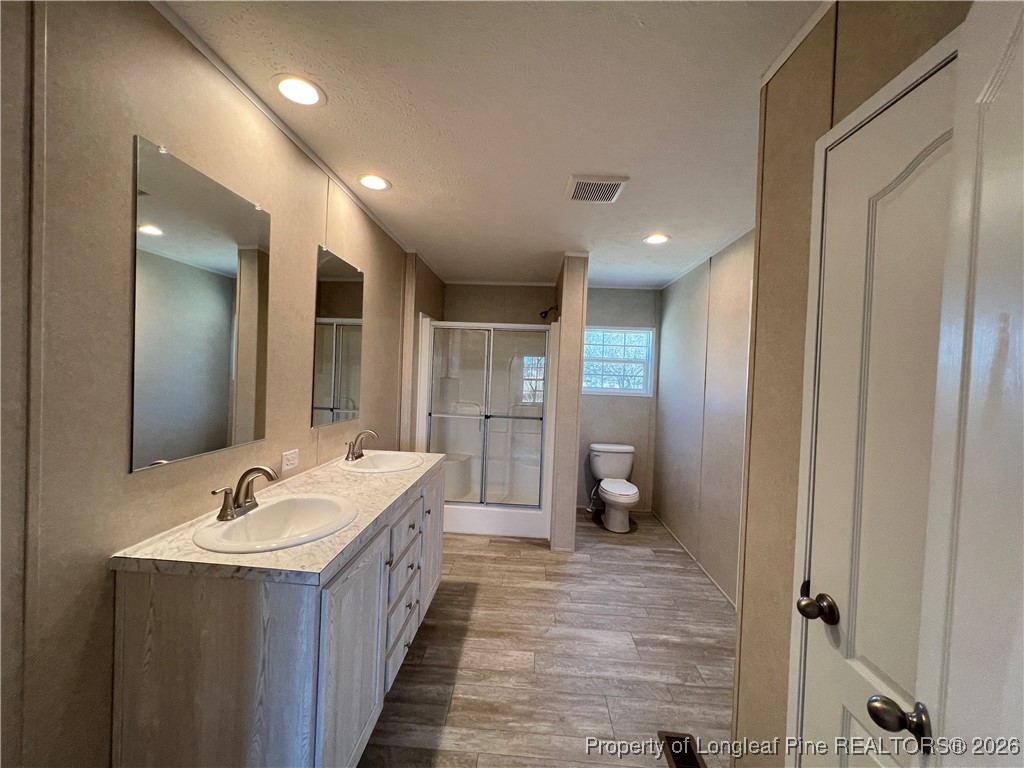 801 Horseshoe Road Autryville, NC 28318 - Photo 12 of 31 Primary Bathroom