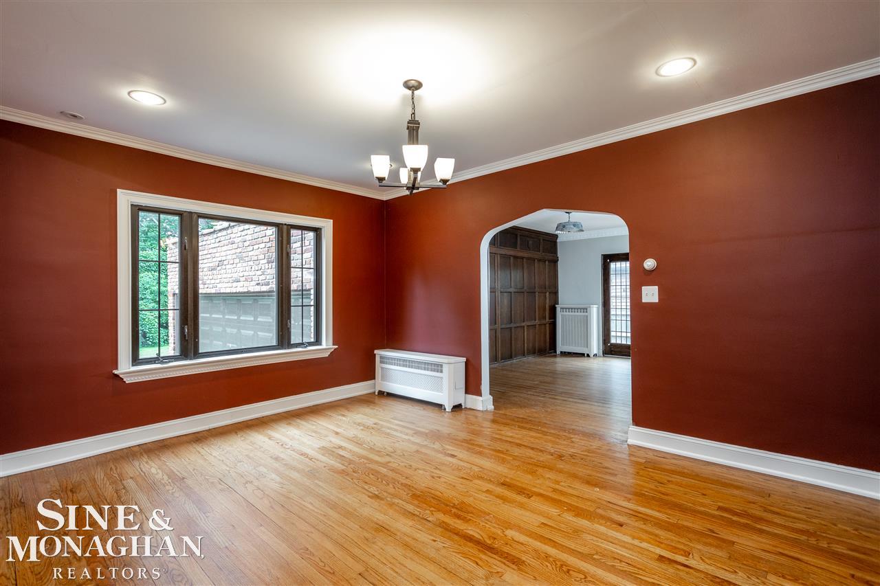 816 Bedford Road Grosse Pointe Park, MI 48230 - Photo 9 of 37