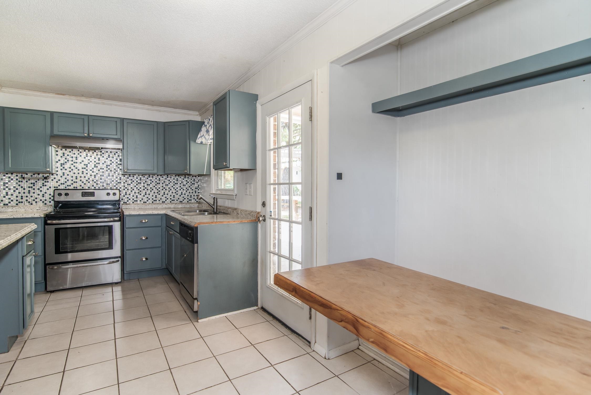 213 Gibson Street Georgetown, SC 29440 - Photo 16 of 62