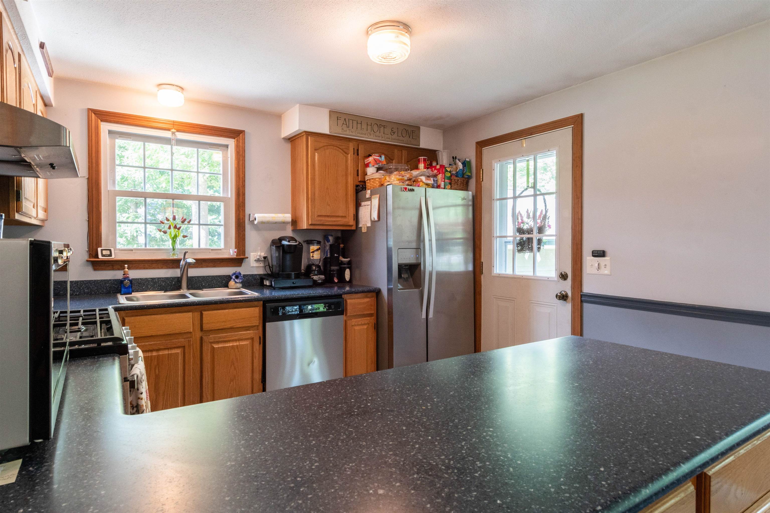 47 Joppa Road Merrimack, NH 03054 - Photo 6 of 33