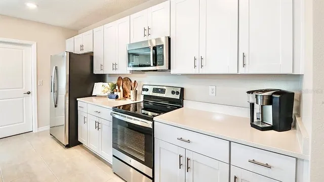 $2,895 | 4244 Alice Street, Edgewater, FL 32141