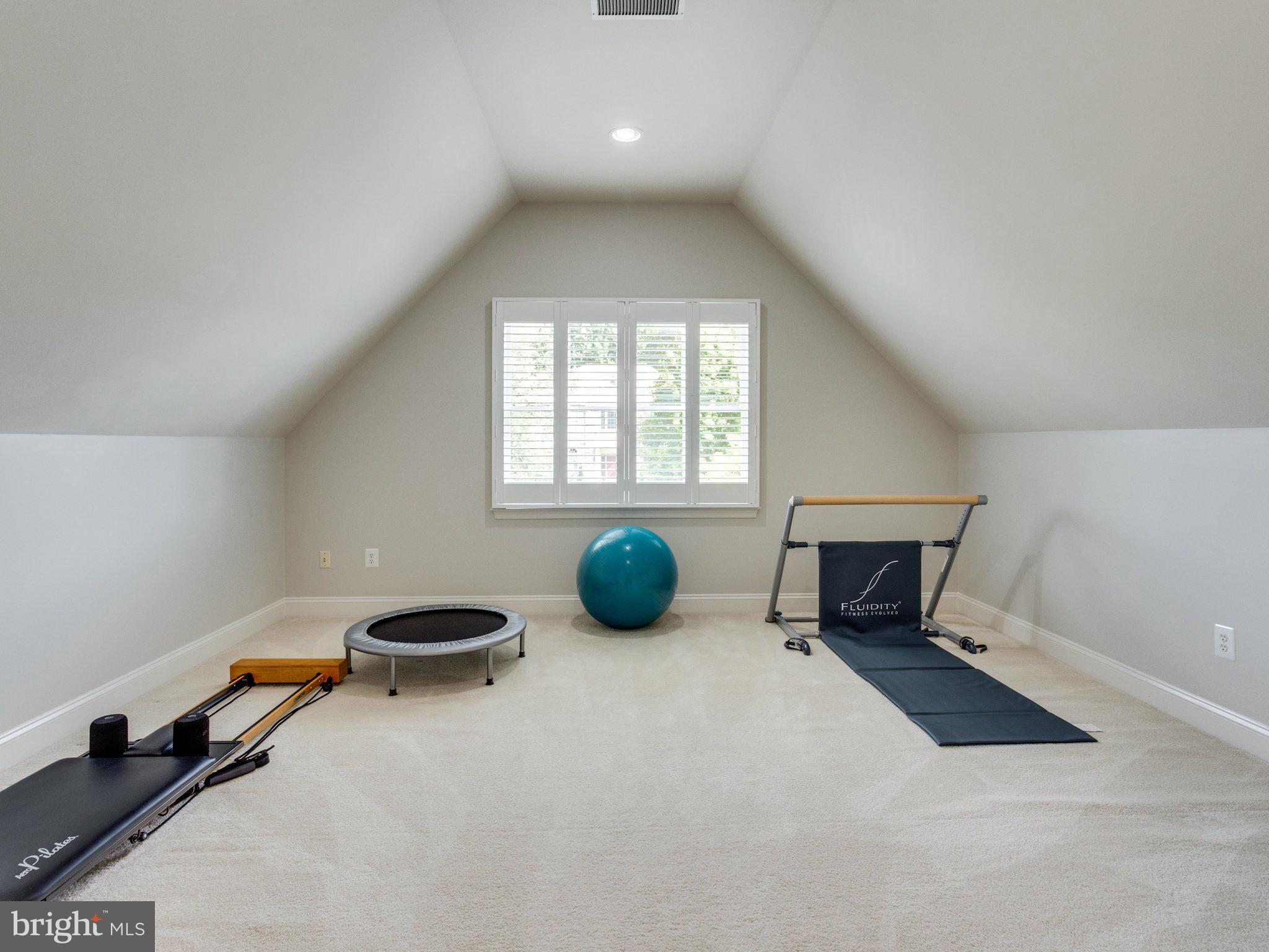 10513 Dunn Meadow Road Vienna, VA 22182 - Photo 20 of 30 Interior (General)