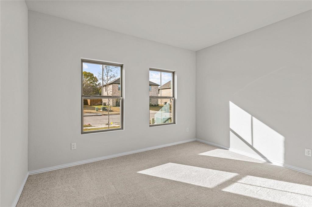 512 Meadow Run Drive Van Alstyne, TX 75495 - Photo 4 of 12