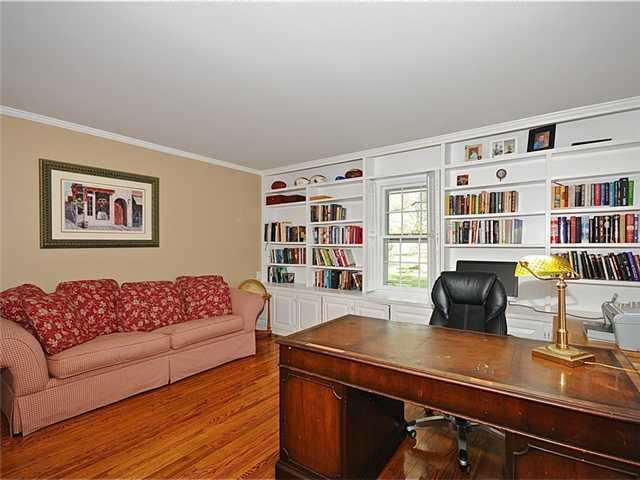 7575 Spring Mill Road Indianapolis, IN 46260 - Photo 10 of 24 Gallery Image 10
