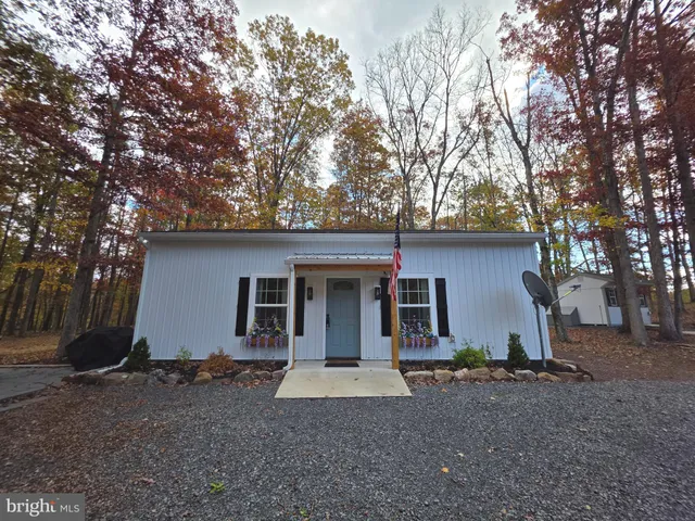 $289,000 | 200 Ponds Court, Berkeley Springs, WV 25411