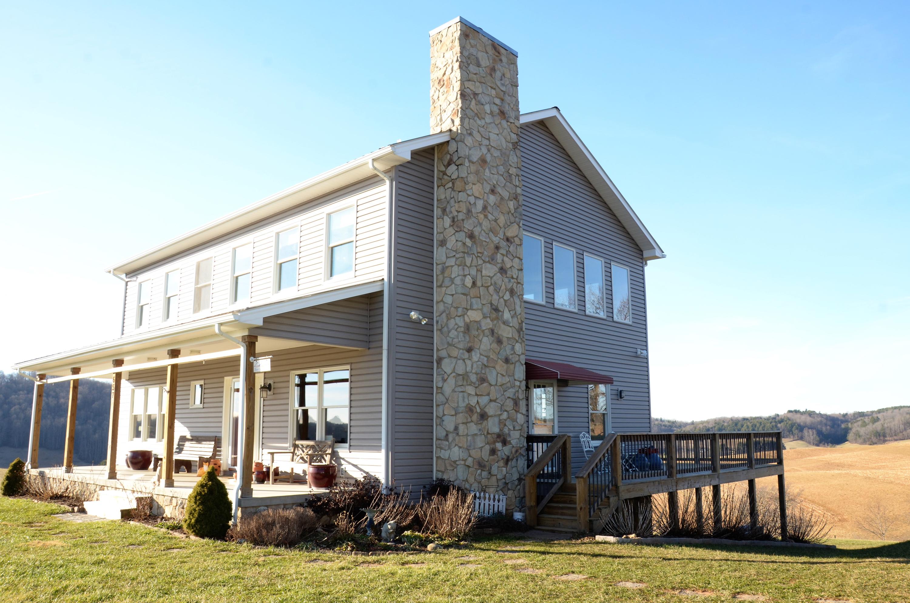 a view of a house with outdoor space