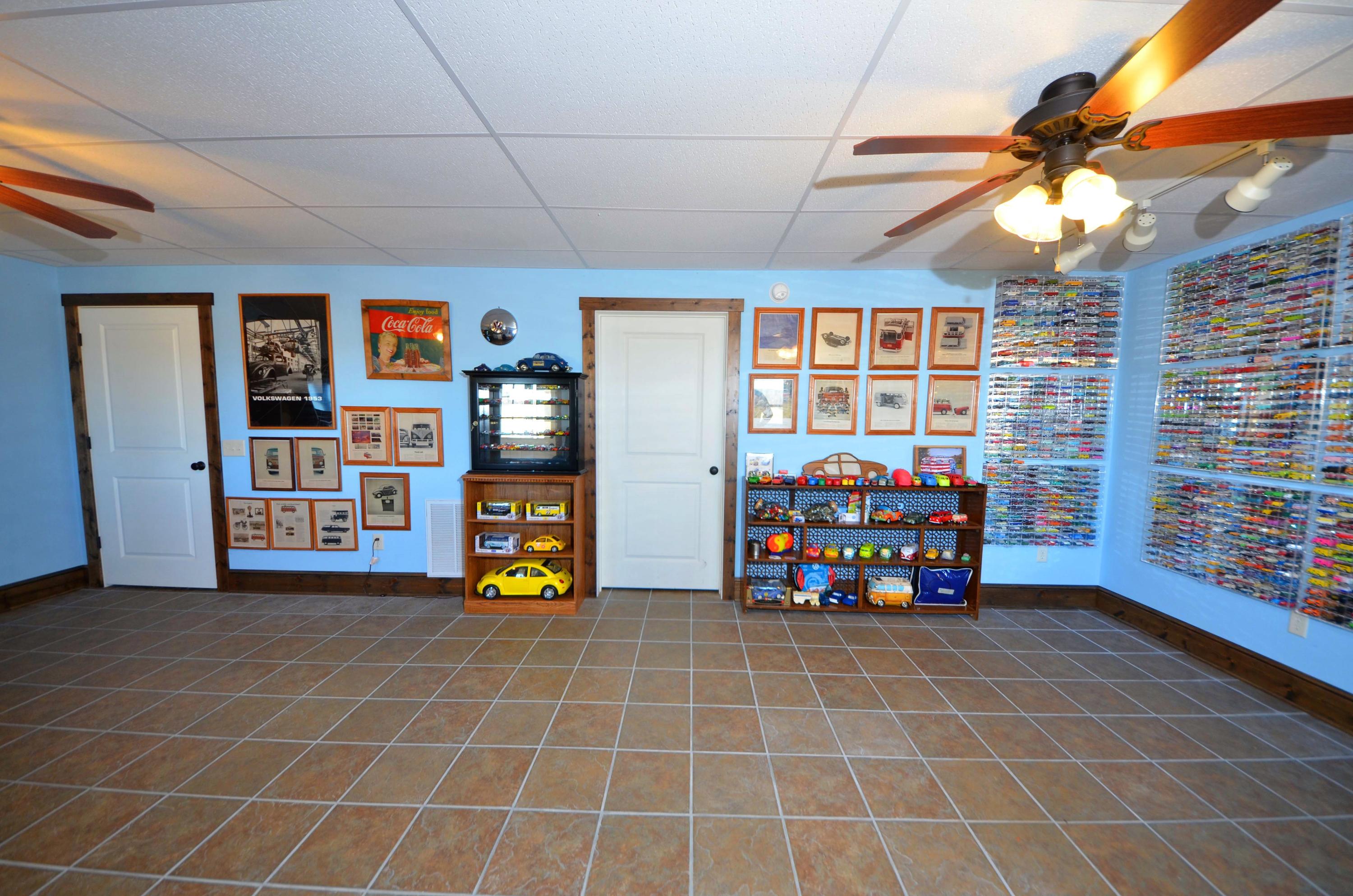 657 Poor Farm Road Southeast Floyd, VA 24091 - Photo 39 of 40 a view of a room with gym equipment