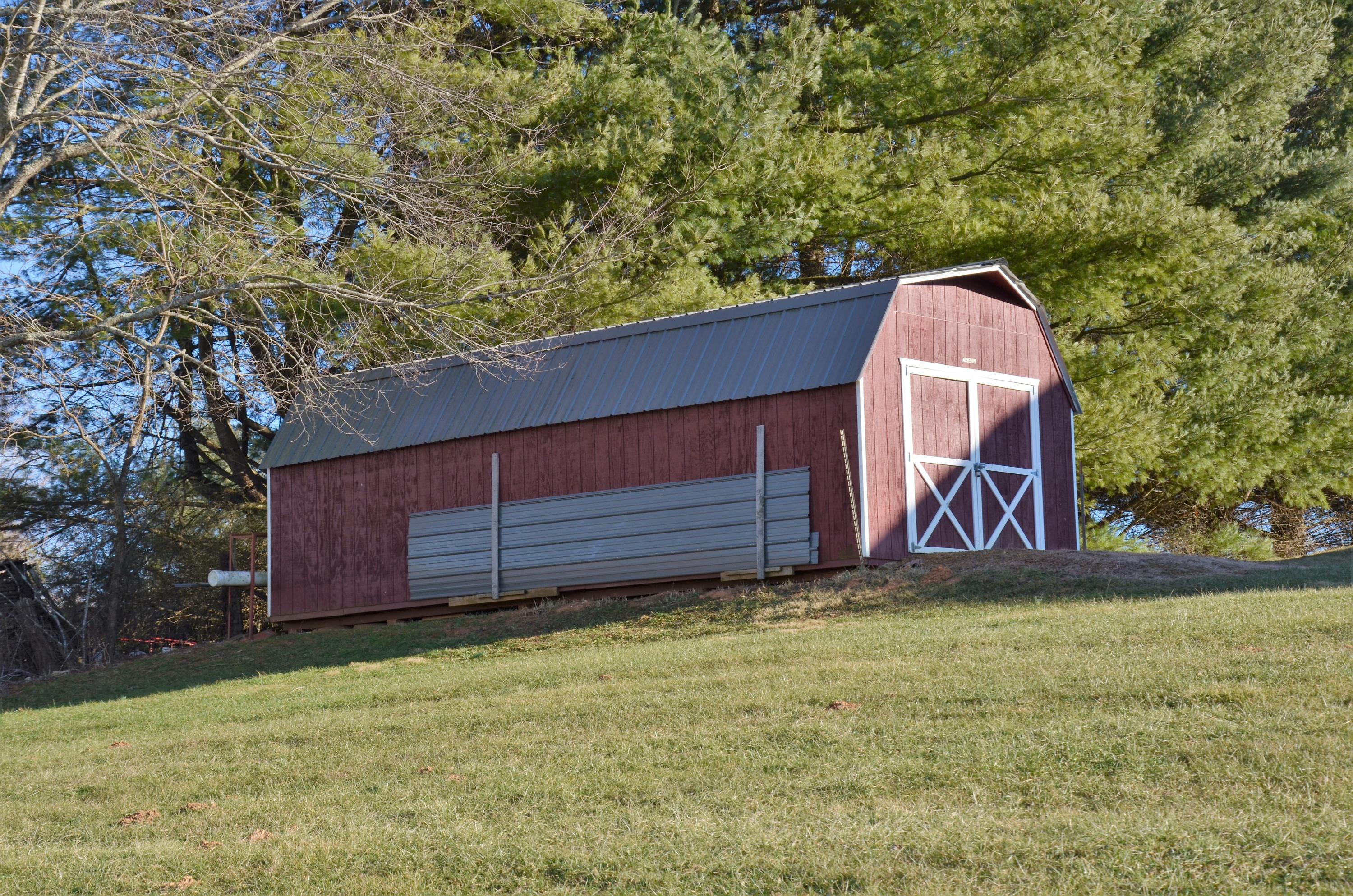 657 Poor Farm Road Southeast Floyd, VA 24091 - Photo 6 of 40 a view of a back yard of the house