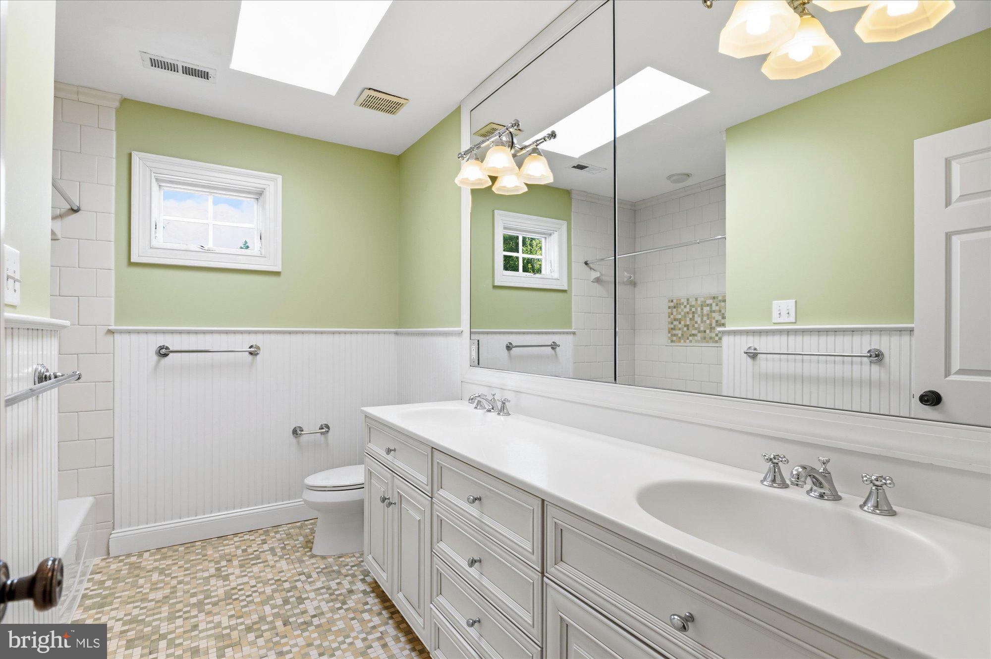 10019 Kendale Road Potomac, MD 20854 - Photo 42 of 64 Upper Full Bath #3