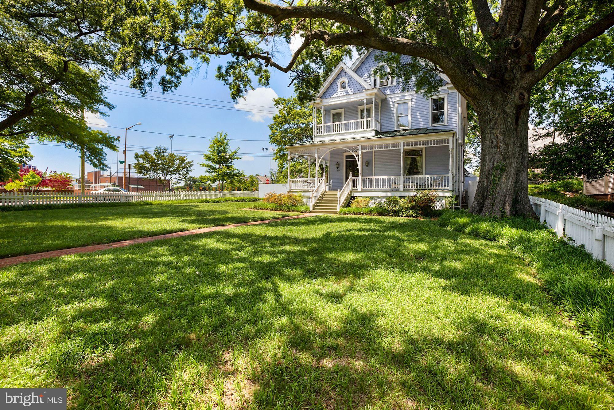 535 Cedar Street Northwest Washington, DC 20012 - Photo 2 of 62