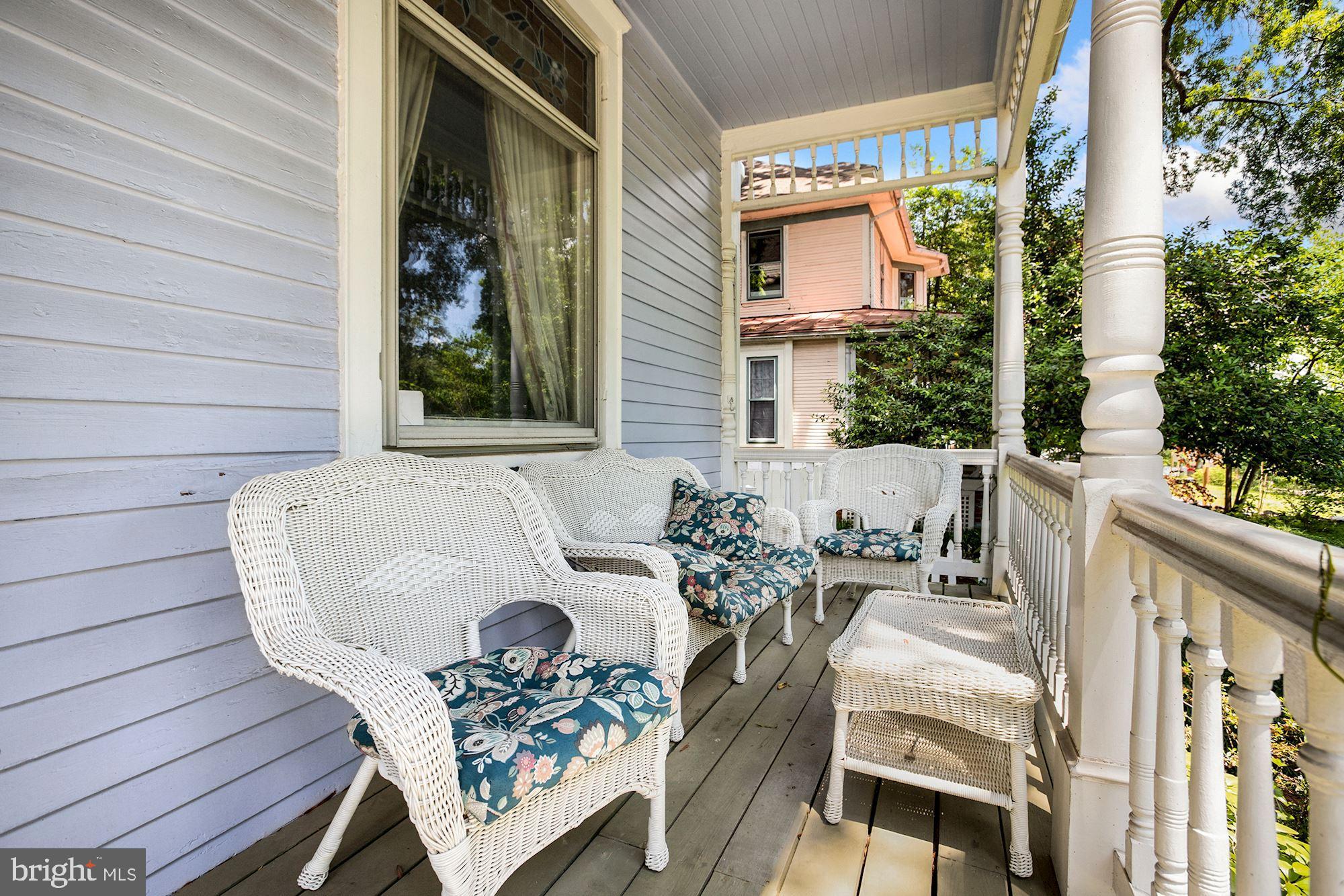 535 Cedar Street Northwest Washington, DC 20012 - Photo 5 of 62