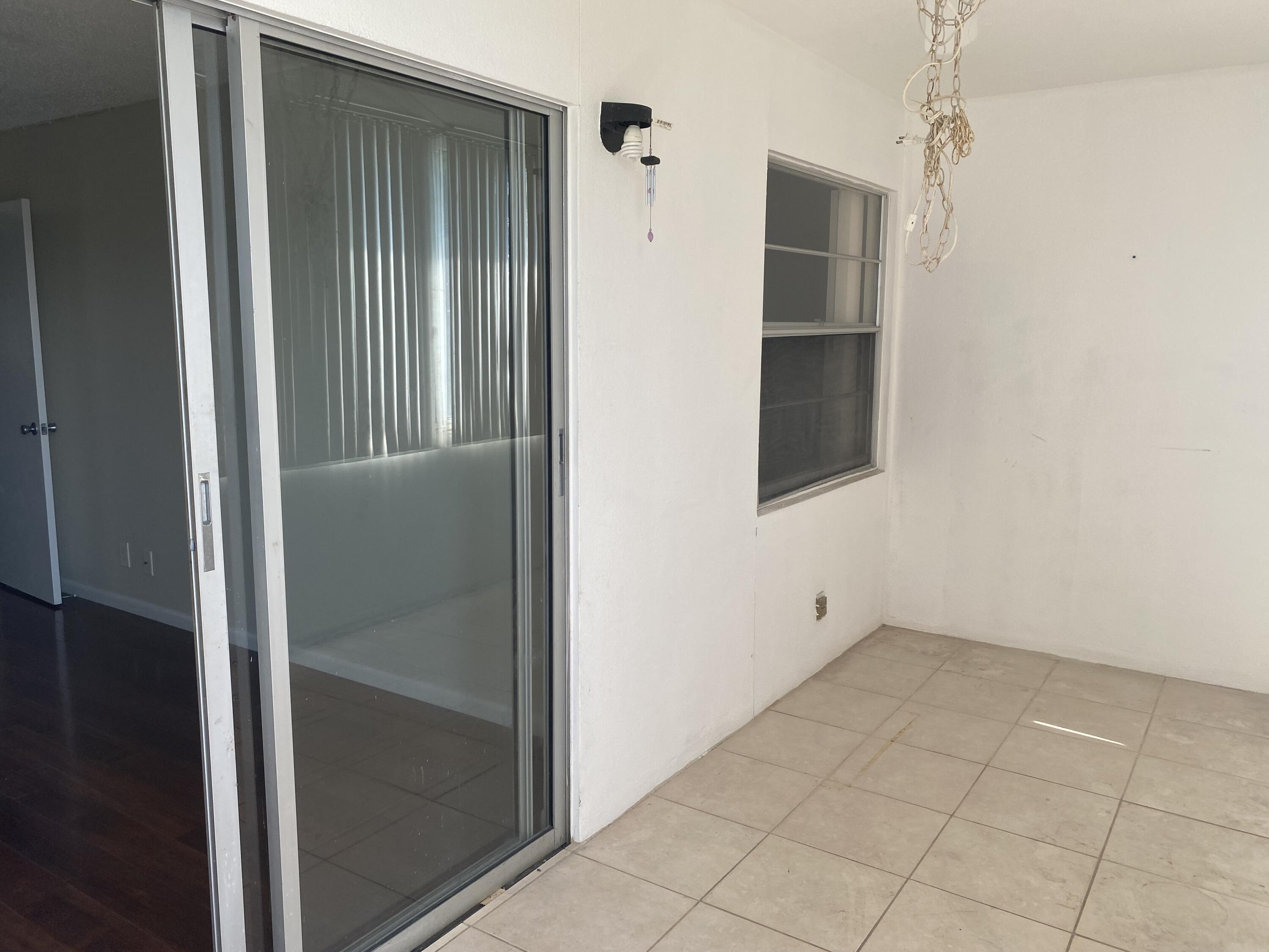 4052 Hythe A Boca Raton, FL 33434 - Photo 18 of 40 Master