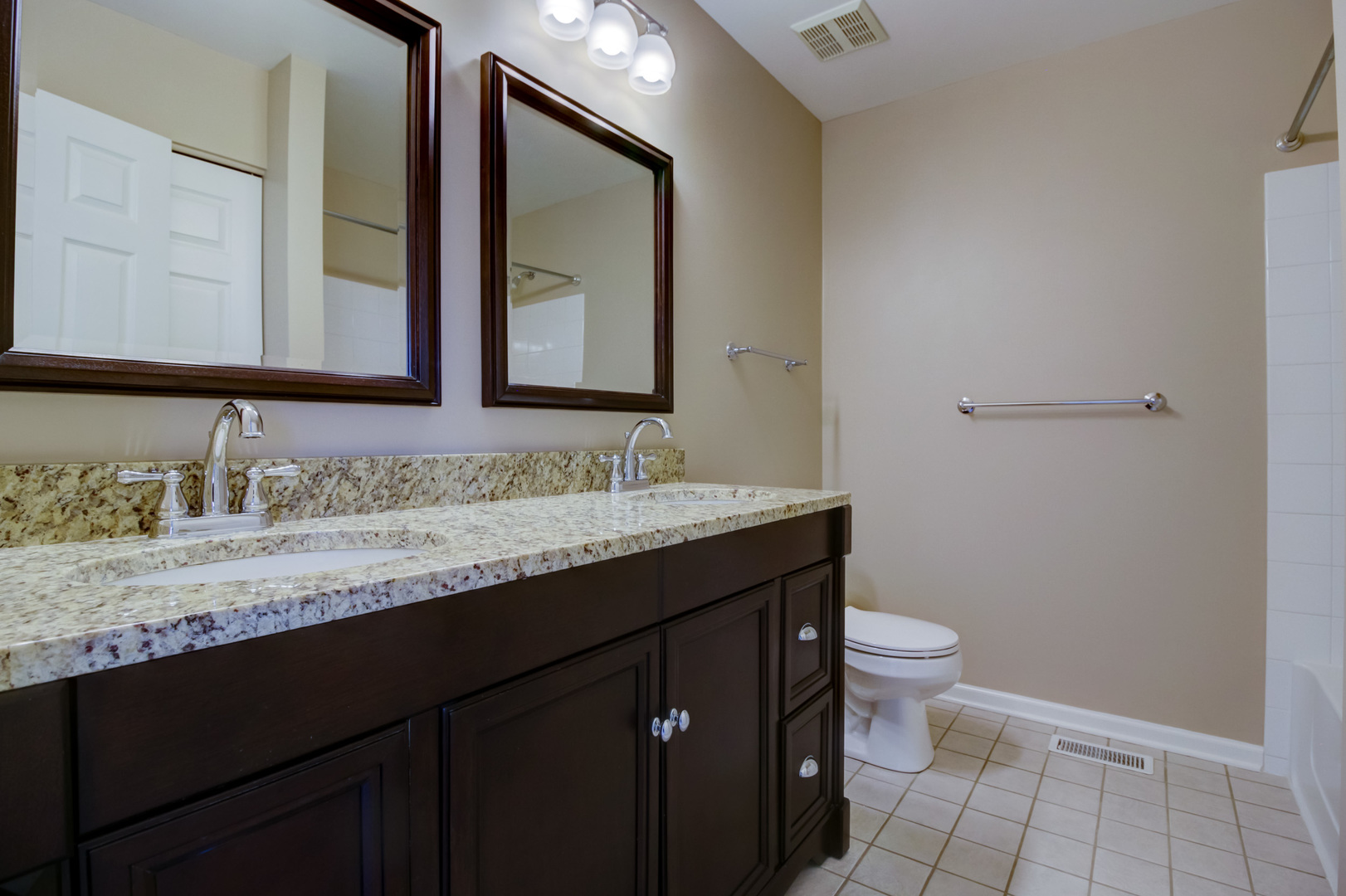 2438 Golf Ridge Circle Naperville, IL 60563 - Photo 9 of 17