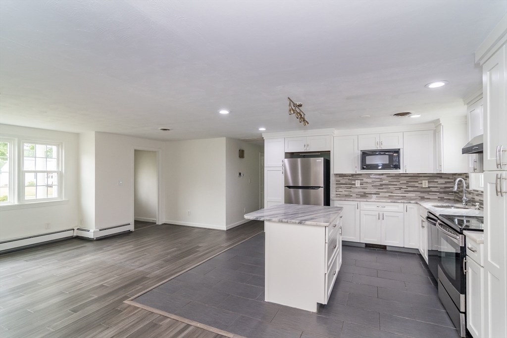 22 Wethersfield Road Natick, MA 01760 - Photo 4 of 22