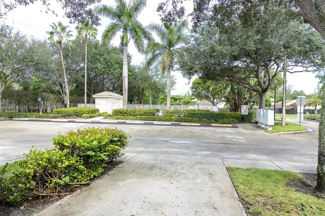 $2,948 | 5662 Enclave Place, Lauderhill, FL 33319