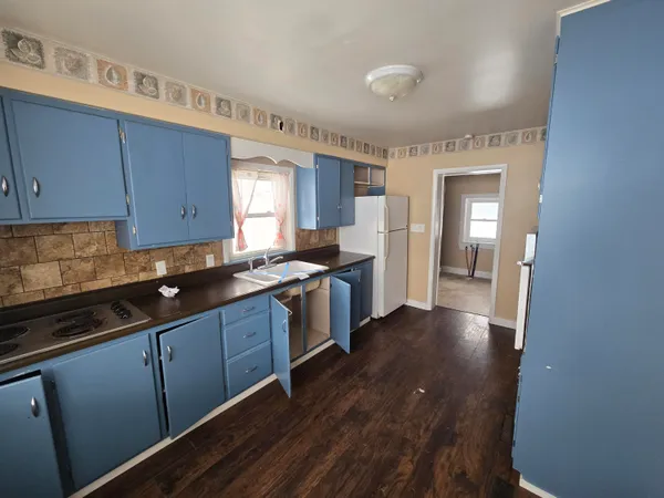 $184,900 | 10108 37 1/2 Road, Cadillac, MI 49601