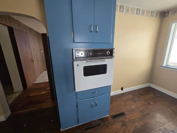 $184,900 | 10108 37 1/2 Road, Cadillac, MI 49601