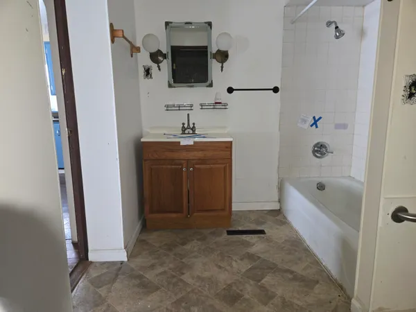 $184,900 | 10108 37 1/2 Road, Cadillac, MI 49601
