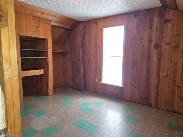 $184,900 | 10108 37 1/2 Road, Cadillac, MI 49601