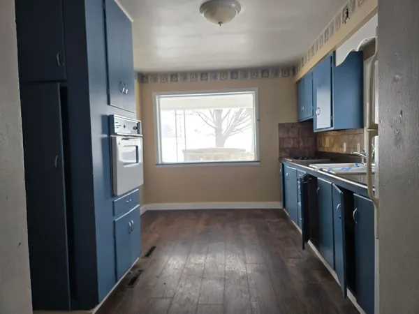 $184,900 | 10108 37 1/2 Road, Cadillac, MI 49601