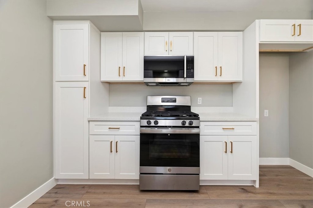 2111 Elsinore Road Riverside, CA 92506 - Photo 22 of 44