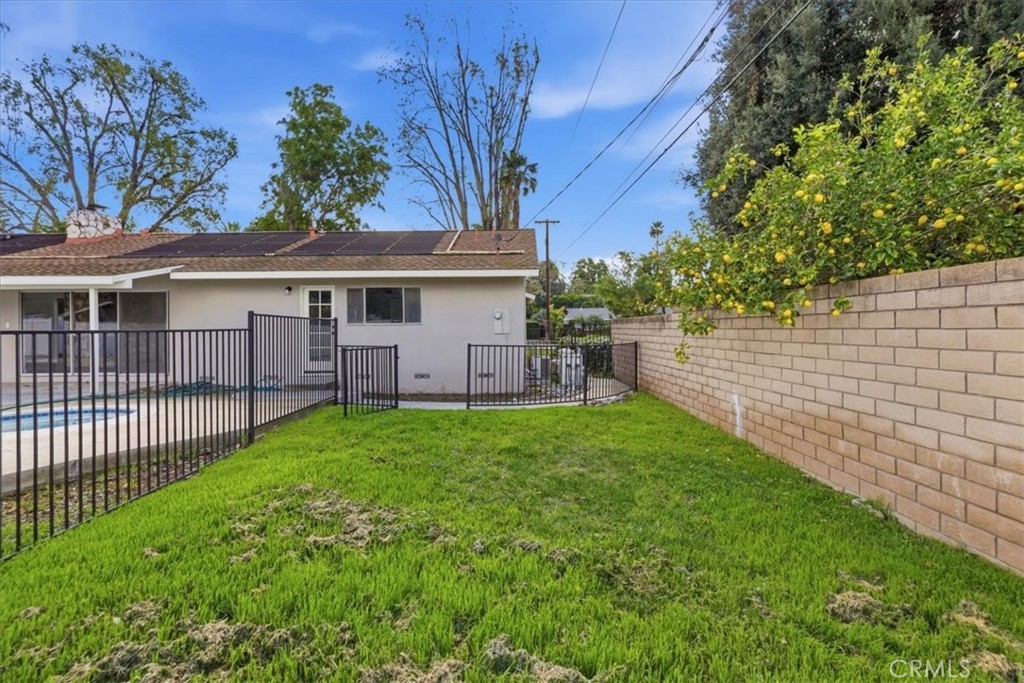 2111 Elsinore Road Riverside, CA 92506 - Photo 38 of 44