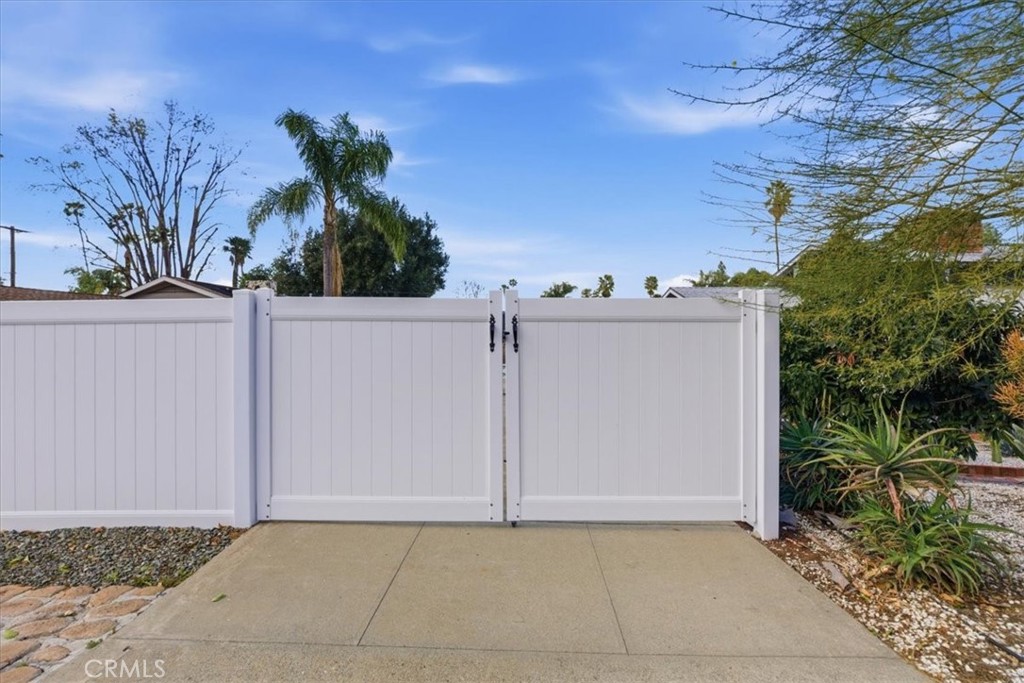 2111 Elsinore Road Riverside, CA 92506 - Photo 44 of 44