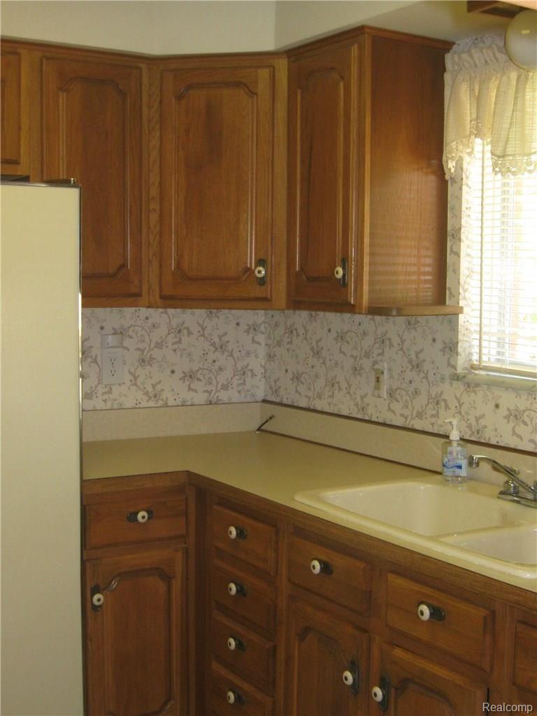 7251 Rattalee Lake Road Clarkston, MI 48348 - Photo 24 of 80 IMG_7064.JPG