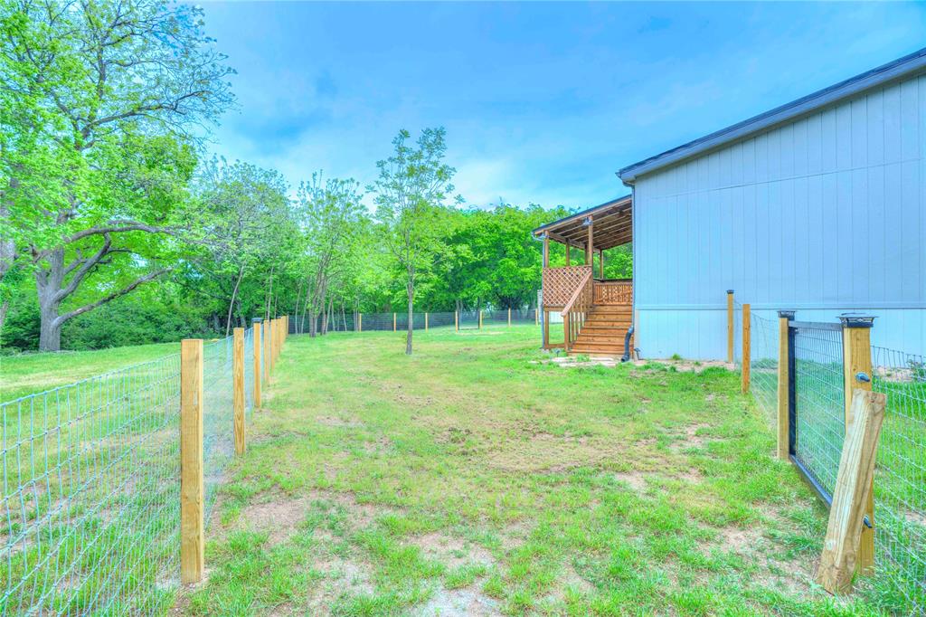 135 Lelon Lane Springtown, TX 76082 - Photo 29 of 40