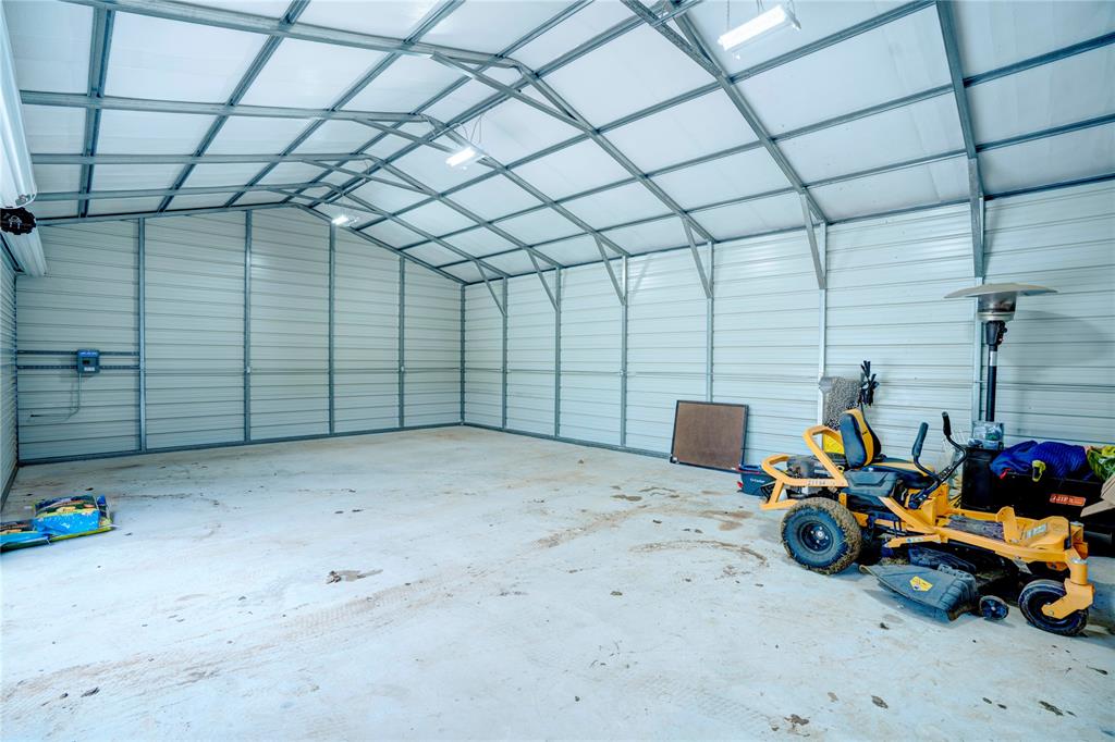 135 Lelon Lane Springtown, TX 76082 - Photo 33 of 40