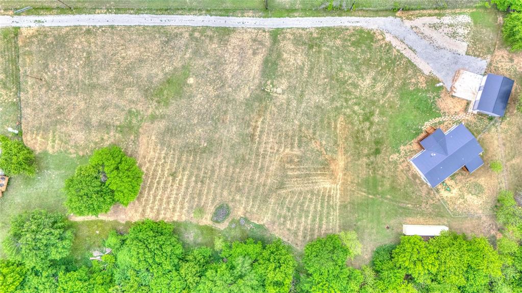 135 Lelon Lane Springtown, TX 76082 - Photo 34 of 40