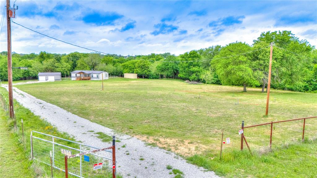 135 Lelon Lane Springtown, TX 76082 - Photo 35 of 40