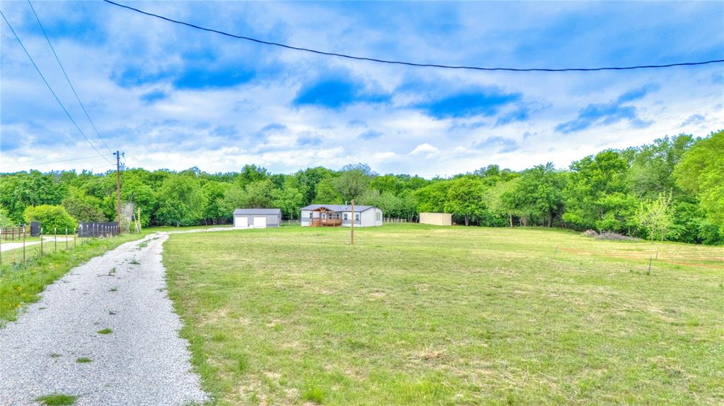 135 Lelon Lane Springtown, TX 76082 - Photo 36 of 40