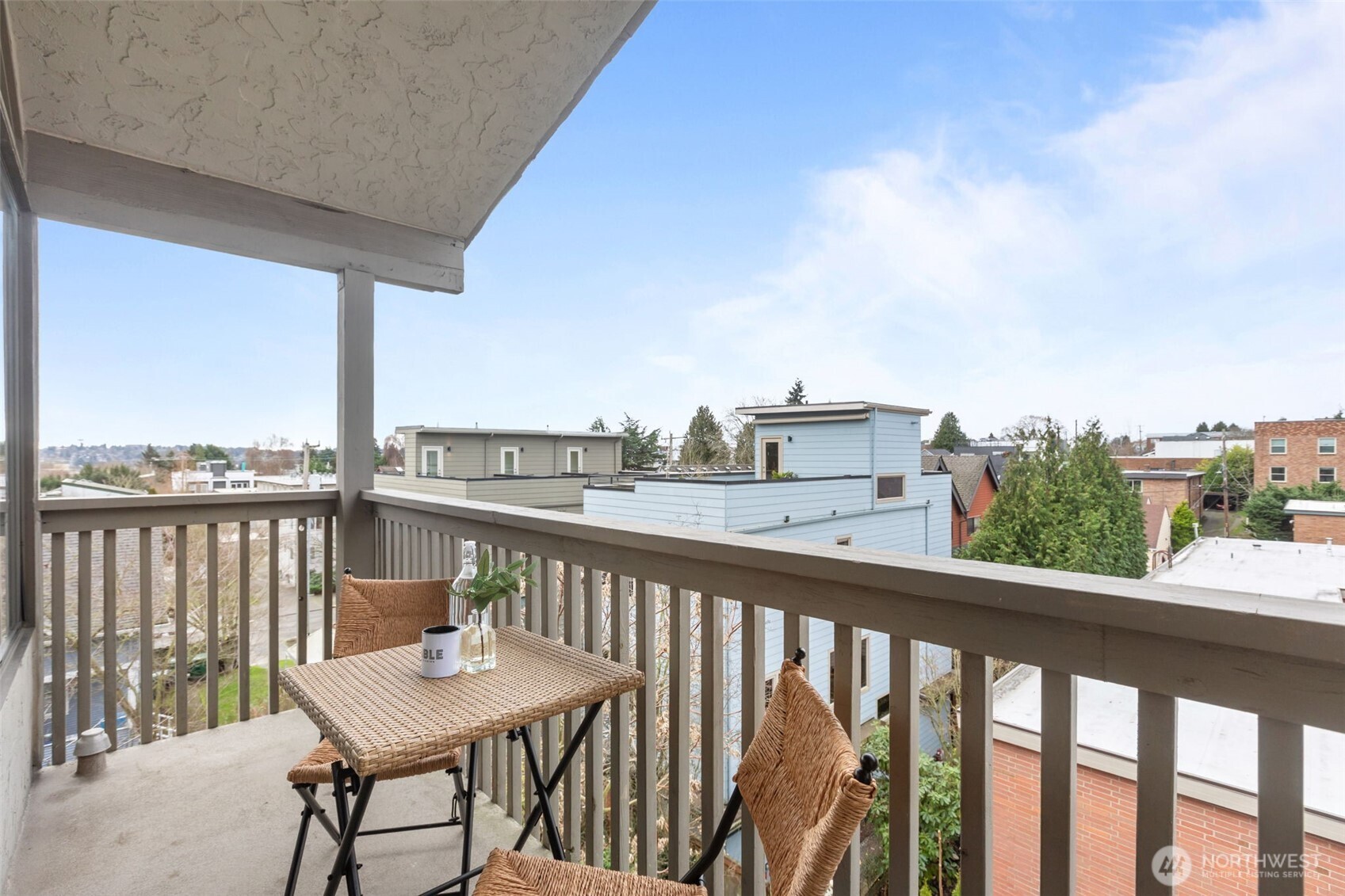 4911 Fremont Avenue North, Unit 303 Seattle, WA 98103 - Photo 23 of 29