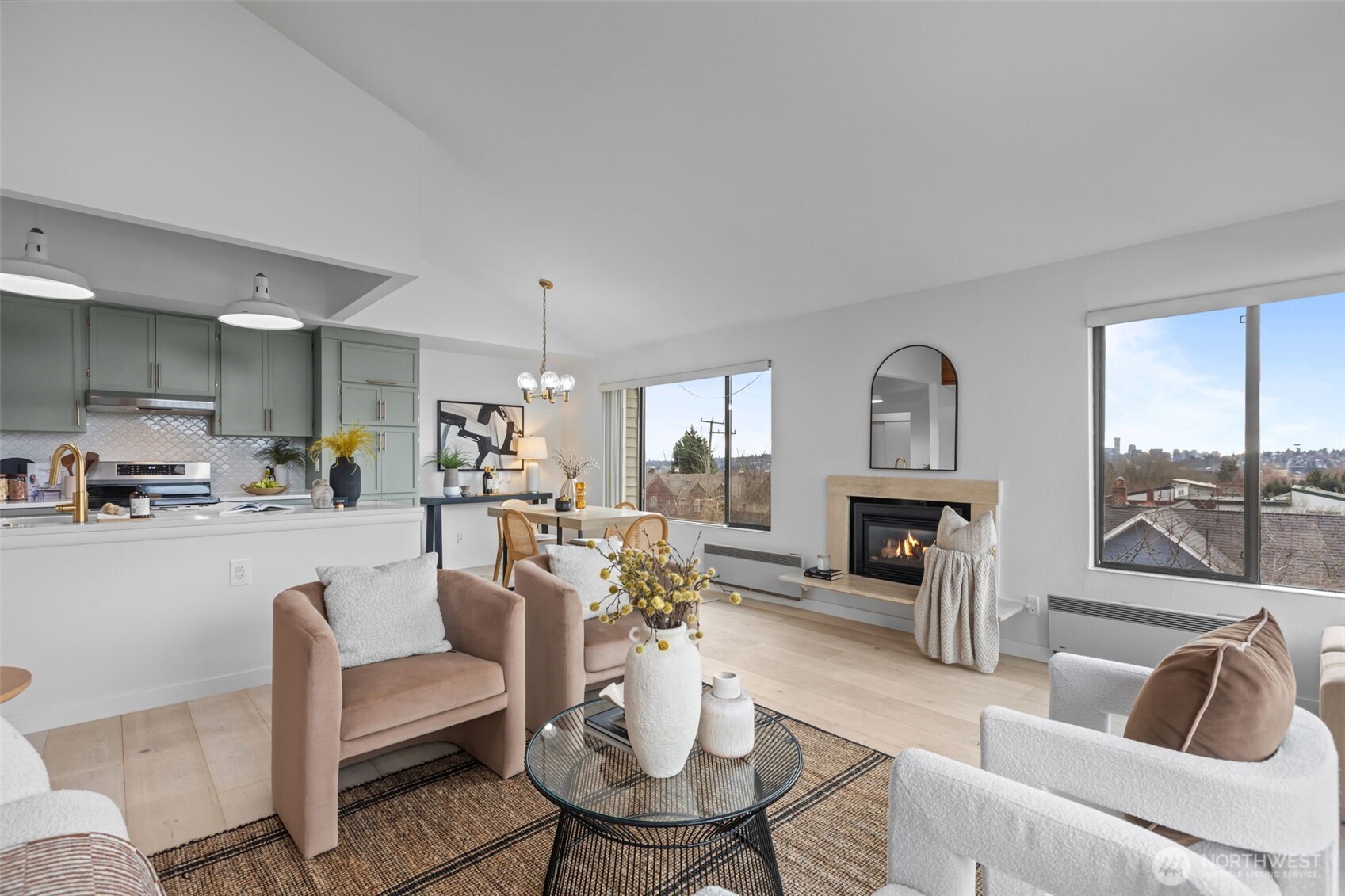 4911 Fremont Avenue North, Unit 303 Seattle, WA 98103 - Photo 5 of 29