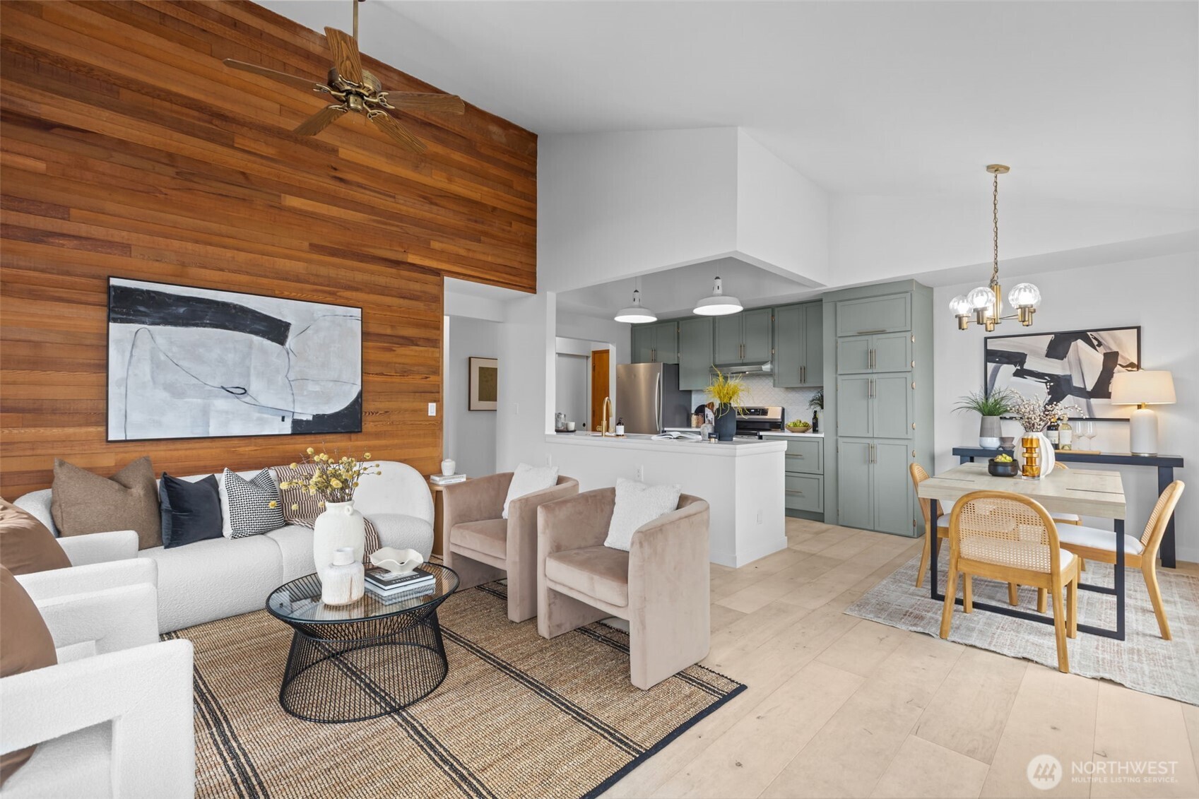 4911 Fremont Avenue North, Unit 303 Seattle, WA 98103 - Photo 6 of 29