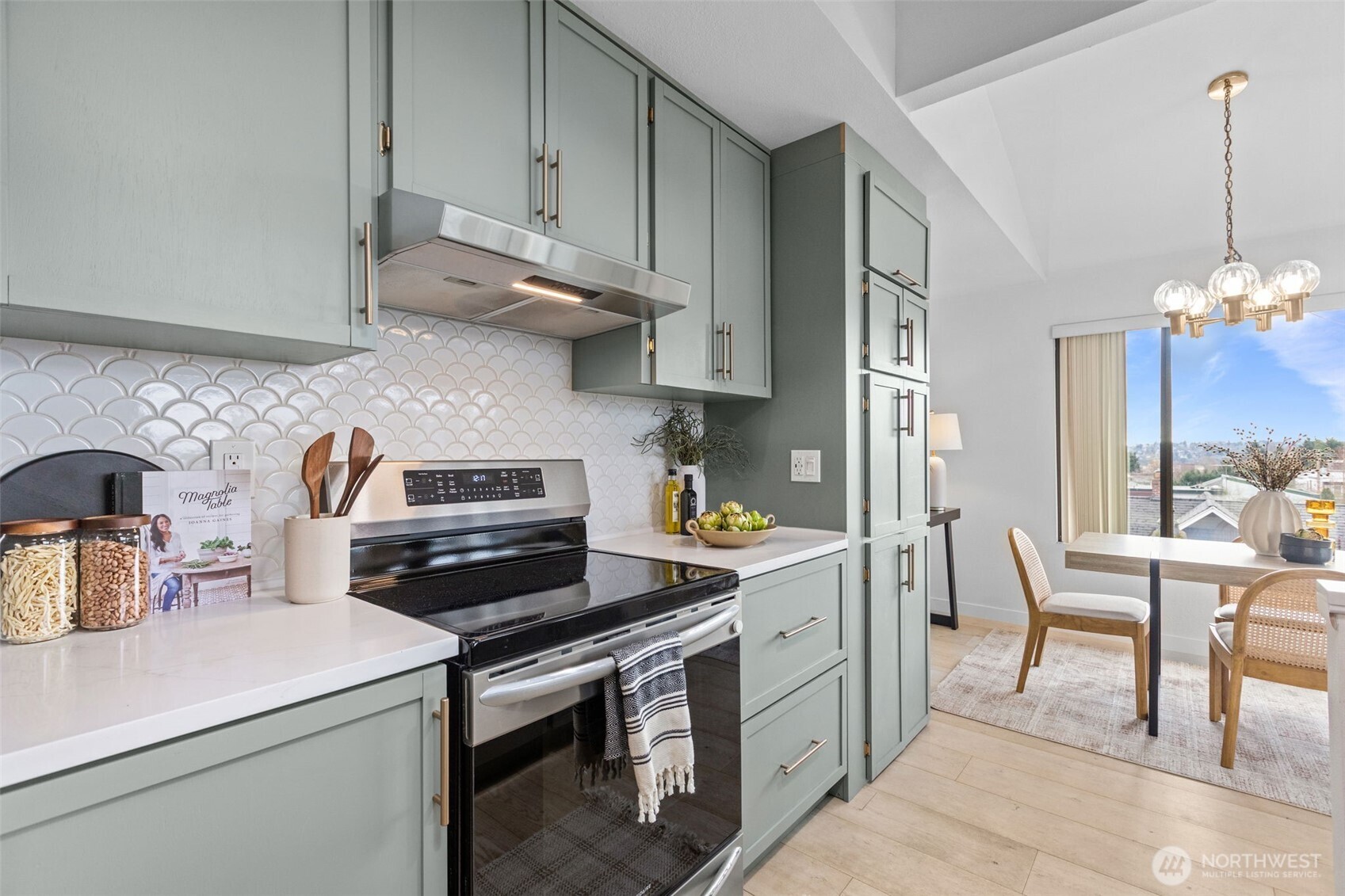 4911 Fremont Avenue North, Unit 303 Seattle, WA 98103 - Photo 10 of 29