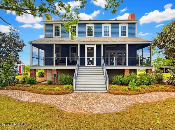 $649,900 | 6386 Piney Woods Road, Fairfield, NC 27826