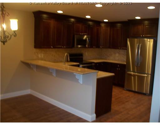 295 Hedrick Road Scott Depot, WV 25560 - Photo 4 of 14 Kitchen.