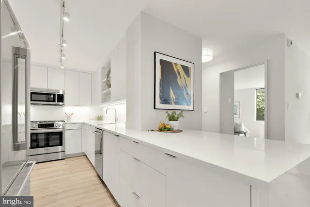 $349,900 | 2939 Van Ness Street Northwest, Unit 422, Washington, DC 20008